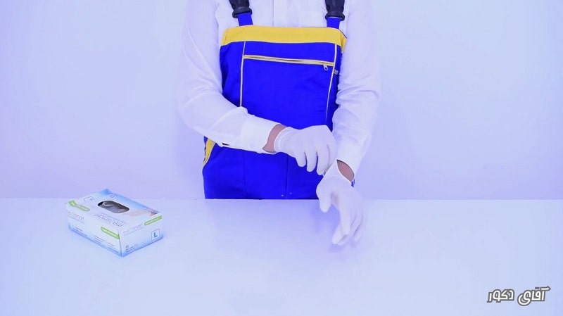 استفاده از دستکش در کار با رزین اپوکسی